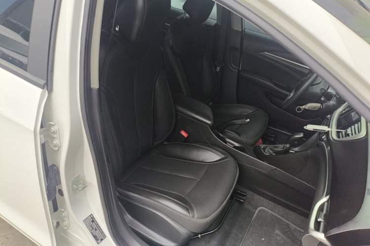Used Buick GT 2021 Revised Version Flagship 1.5L Automatic Elite Edition Right Front Seat