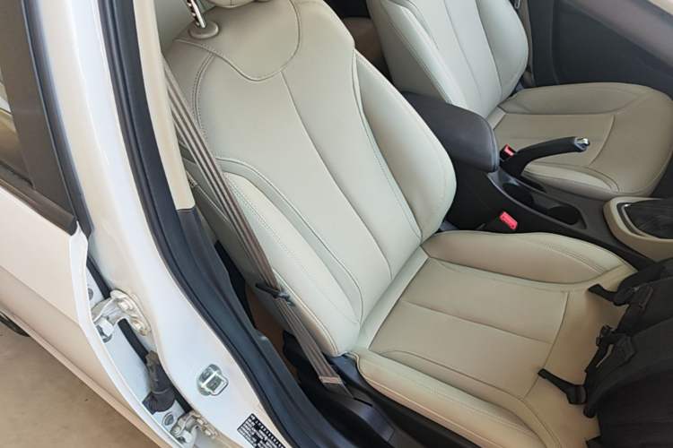 Used Buick GT 2021 Exemplar 1.5L Automatic Elite Version Right Front Seat
