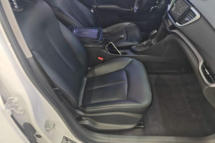 Used Buick GT 2021 1.3T Automatic Mild Hybrid Entry Model Right Front Seat