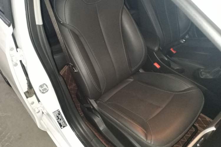 Used Buick GT 2021 Revised Version 1.3T Automatic Mild Hybrid Elite Edition Right Front Seat