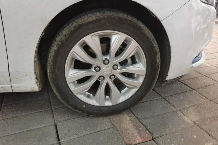 Used Buick GT 2021 Revised Version Flagship 1.5L Automatic Elite Edition Right Front Wheel Hub