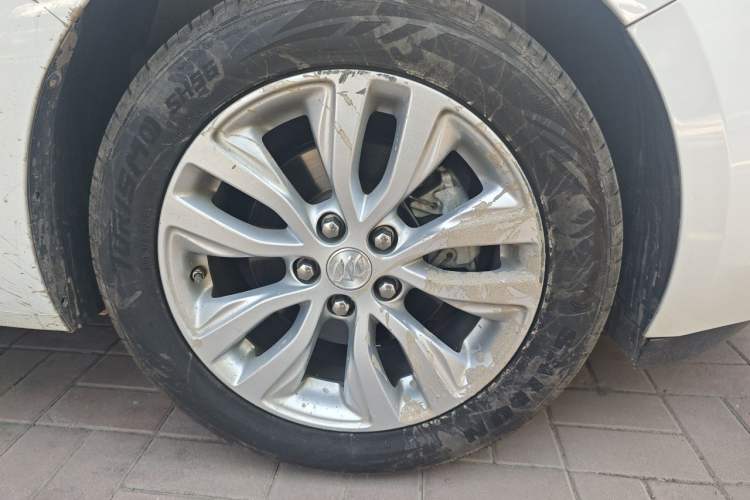 Used Buick GT 2021 Revised Version Flagship 1.5L Automatic Elite Edition Right Front Wheel Hub