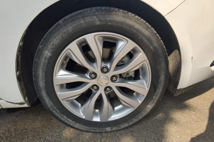 Used Buick GT 2021 Exemplar 1.5L Automatic Elite Version Right Front Wheel Hub