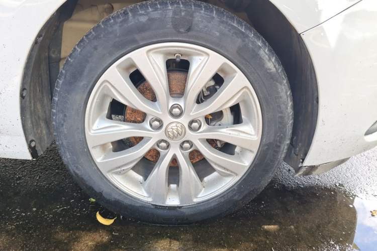 Used Buick GT 2021 Revised Version Flagship 1.5L Automatic Elite Edition Right Front Wheel Hub