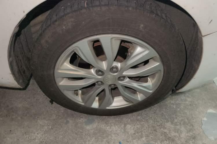 Used Buick GT 2021 Revised Version Flagship 1.5L Automatic Elite Edition Right Front Wheel Hub