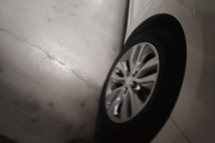 Used Buick GT 2021 Exemplar 1.5L Automatic Elite Version Right Front Wheel Hub