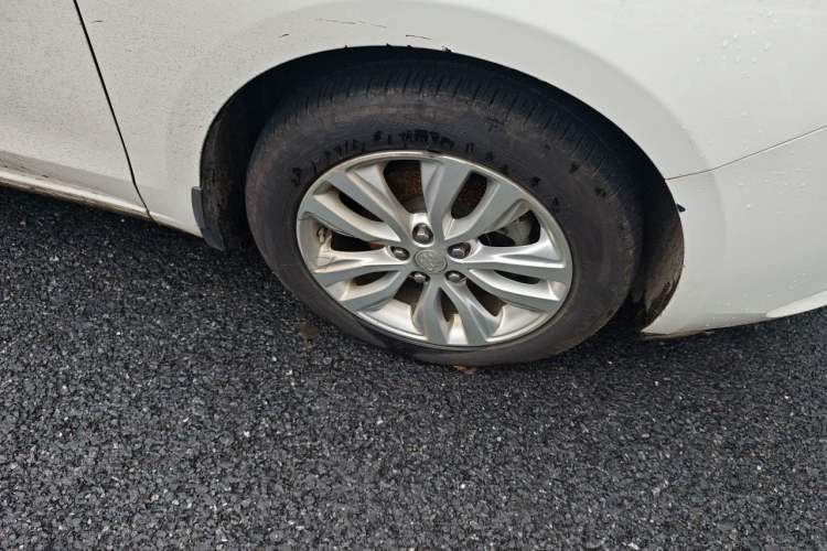 Used Buick GT 2021 Exemplar 1.5L Automatic Elite Version Right Front Wheel Hub
