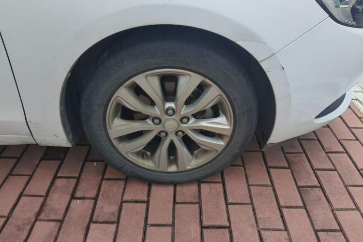Used Buick GT 2021 Exemplar 1.5L Automatic Elite Version Right Front Wheel Hub