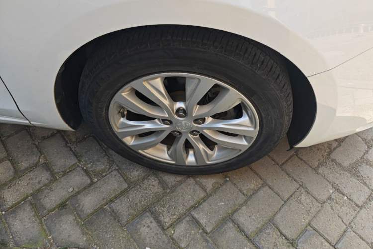 Used Buick GT 2021 Revised Version Flagship 1.5L Automatic Elite Edition Right Front Wheel Hub