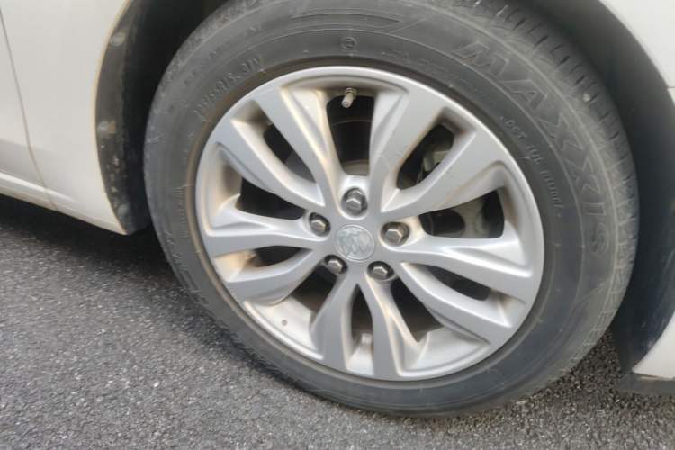 Used Buick GT 2021 Exemplar 1.5L Automatic Elite Version Right Front Wheel Hub