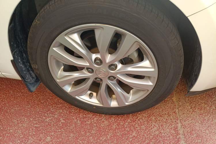 Used Buick GT 2021 Revised Version Flagship 1.5L Automatic Elite Edition Right Front Wheel Hub