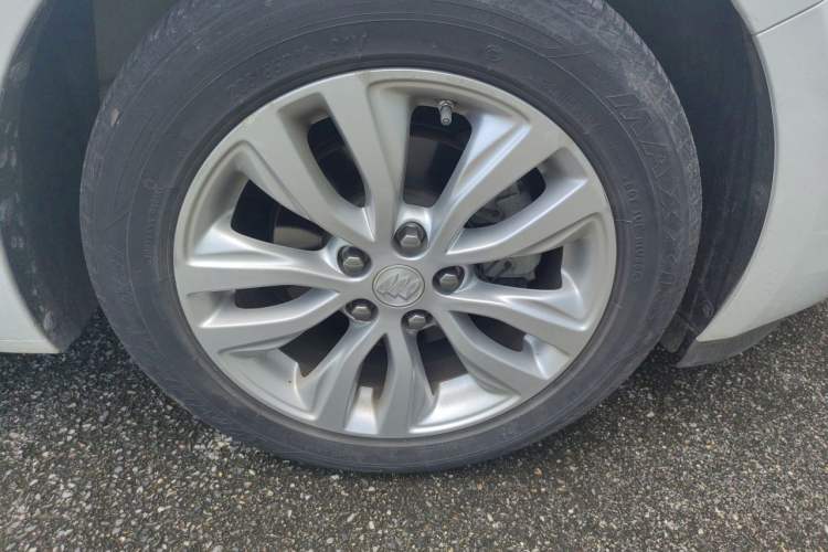 Used Buick GT 2021 Revised Version Flagship 1.5L Automatic Elite Edition Right Front Wheel Hub
