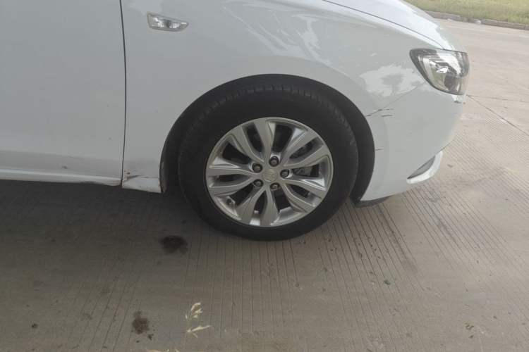 Used Buick GT 2021 Revised Version Flagship 1.5L Automatic Elite Edition Right Front Wheel Hub
