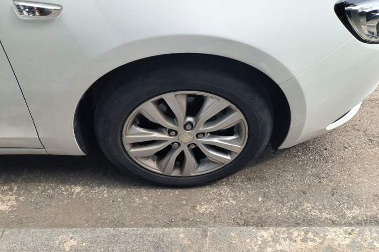 Used Buick GT 2021 Exemplar 1.5L Automatic Elite Version Right Front Wheel Hub