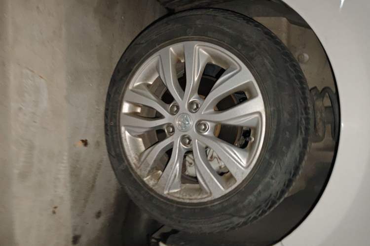 Used Buick GT 2021 Revised Version Flagship 1.5L Automatic Elite Edition Right Front Wheel Hub