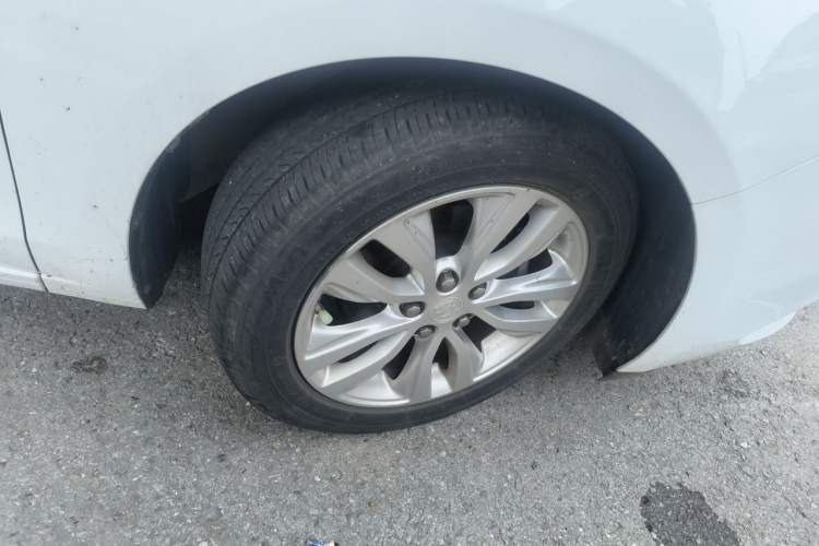 Used Buick GT 2021 Revised Version Flagship 1.5L Automatic Elite Edition Right Front Wheel Hub