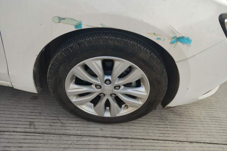 Used Buick GT 2021 Revised Version Flagship 1.5L Automatic Elite Edition Right Front Wheel Hub
