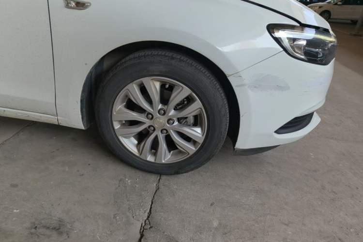 Used Buick GT 2021 Revised Version Flagship 1.5L Automatic Elite Edition Right Front Wheel Hub