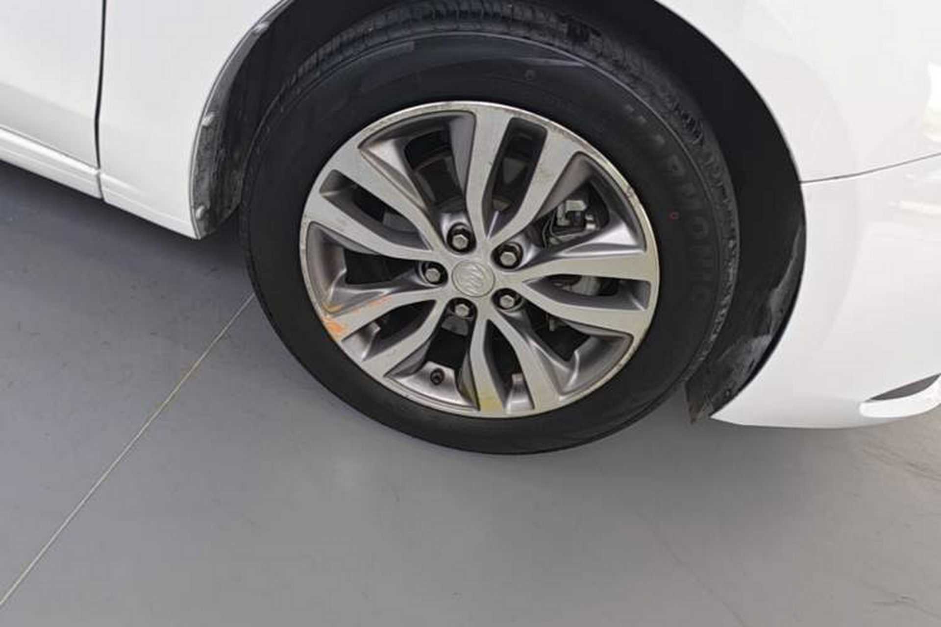 Used Buick GT 2021 Revised Version 1.3T Automatic Mild Hybrid Elite Edition Right Front Wheel Hub
