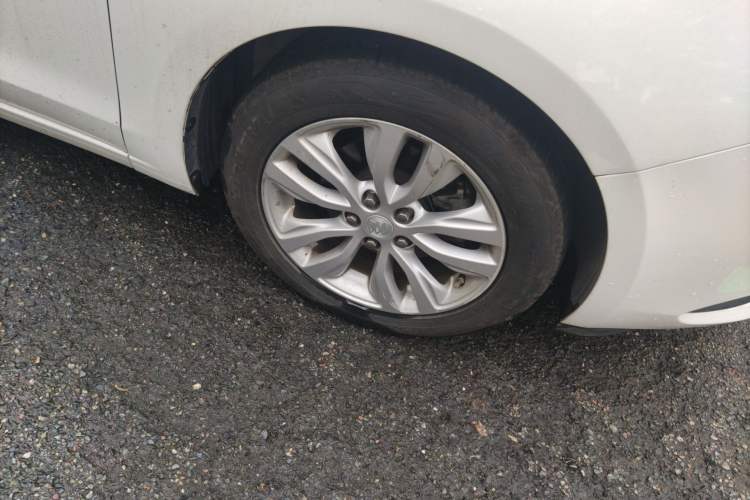 Used Buick GT 2021 Exemplar 1.5L Automatic Elite Version Right Front Wheel Hub