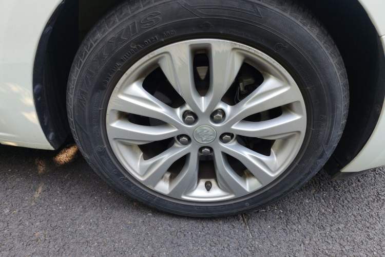 Used Buick GT 2021 Exemplar 1.5L Automatic Elite Version Right Front Wheel Hub