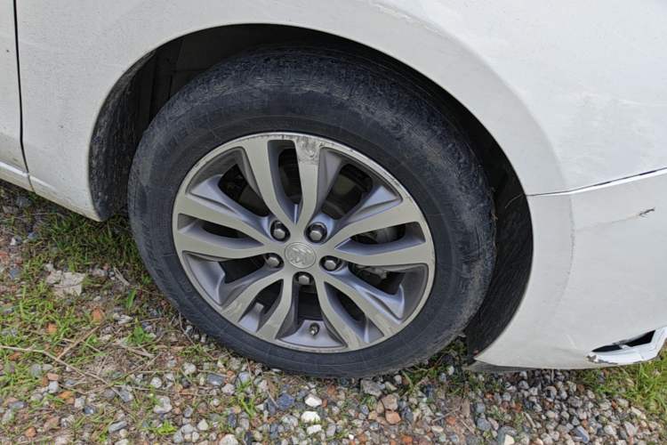 Used Buick GT 2021 Revised Version 1.3T Automatic Mild Hybrid Elite Edition Right Front Wheel Hub