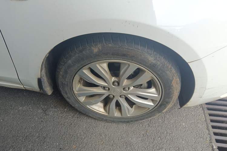 Used Buick GT 2021 Revised Version Flagship 1.5L Automatic Elite Edition Right Front Wheel Hub