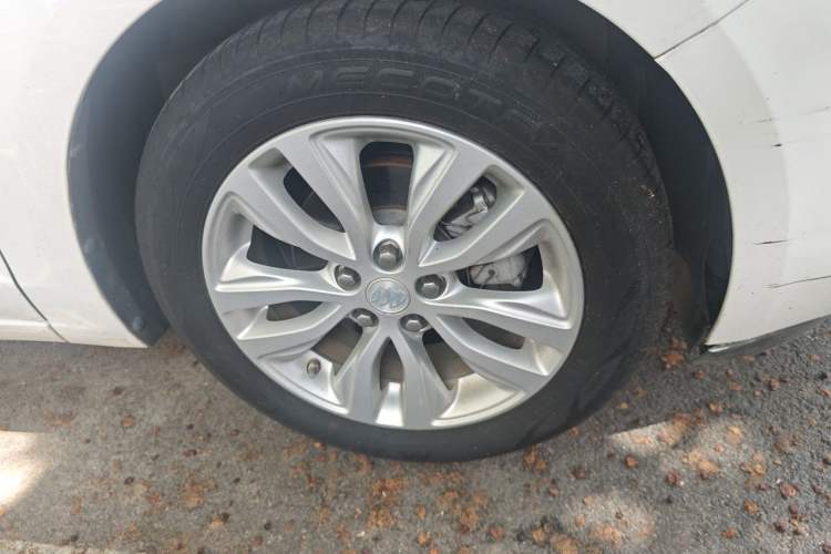 Used Buick GT 2021 Revised Version Flagship 1.5L Automatic Elite Edition Right Front Wheel Hub