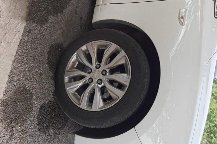 Used Buick GT 2021 Revised Version Flagship 1.5L Automatic Elite Edition Right Front Wheel Hub