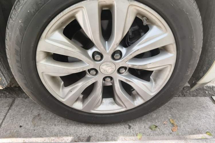 Used Buick GT 2021 Exemplar 1.5L Automatic Elite Version Right Front Wheel Hub