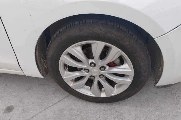 Used Buick GT 2021 Exemplar 1.5L Automatic Elite Version Right Front Wheel Hub