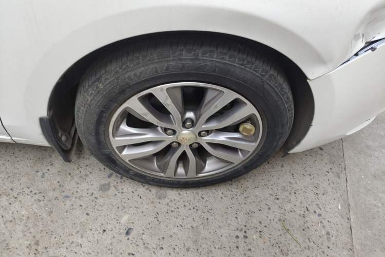 Used Buick GT 2021 1.3T Automatic Mild Hybrid Elite Version Right Front Wheel Hub