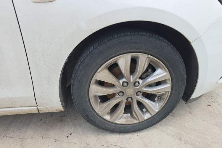 Used Buick GT 2021 Revised Version Flagship 1.5L Automatic Elite Edition Right Front Wheel Hub