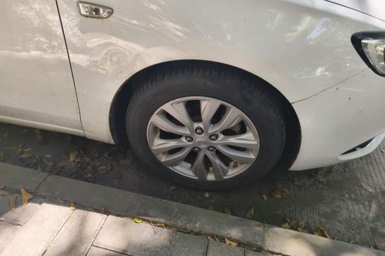 Used Buick GT 2021 Exemplar 1.5L Automatic Entry-Level Trim Right Front Wheel Hub
