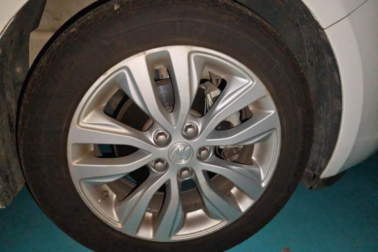 Used Buick GT 2021 Exemplar 1.5L Automatic Entry-Level Trim Right Front Wheel Hub