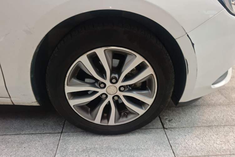 Used Buick GT 2021 1.3T Automatic Mild Hybrid Elite Version Right Front Wheel Hub