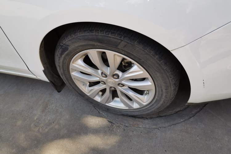 Used Buick GT 2021 Exemplar 1.5L Automatic Elite Version Right Front Wheel Hub