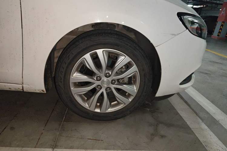 Used Buick GT 2021 Revised Version Flagship 1.5L Automatic Elite Edition Right Front Wheel Hub