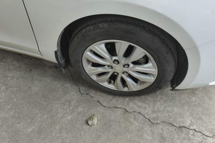 Used Buick GT 2021 Exemplar 1.5L Automatic Elite Version Right Front Wheel Hub