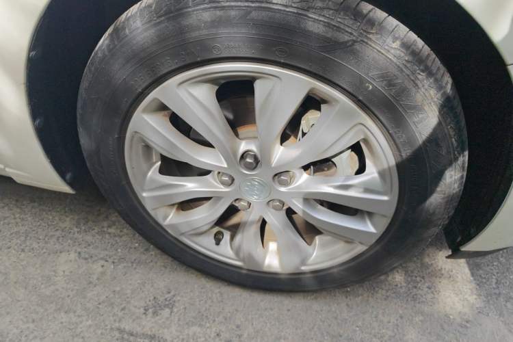 Used Buick GT 2021 Revised Version Flagship 1.5L Automatic Elite Edition Right Front Wheel Hub