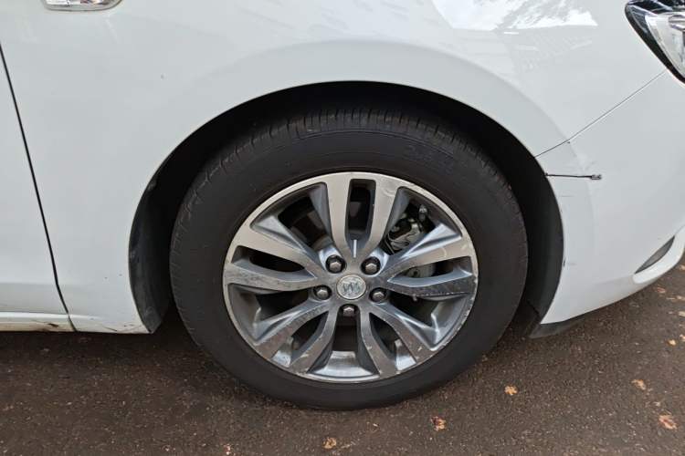 Used Buick GT 2021 1.3T Automatic Mild Hybrid Elite Version Right Front Wheel Hub