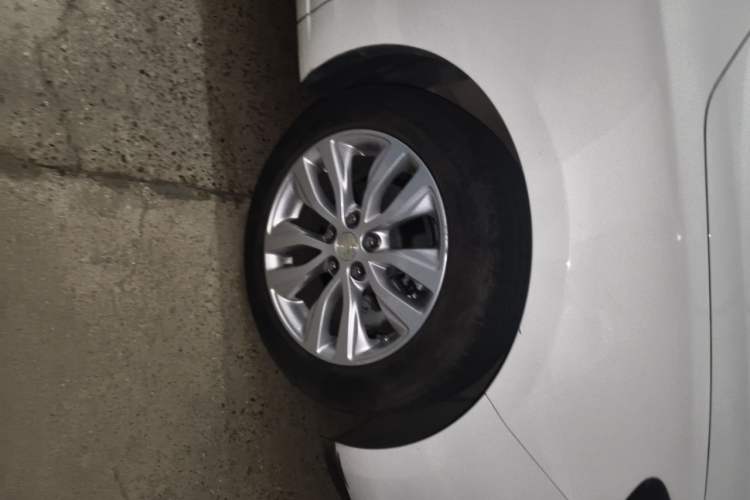 Used Buick GT 2021 Exemplar 1.5L Automatic Elite Version Right Front Wheel Hub
