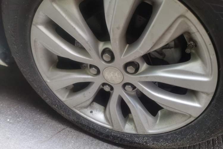 Used Buick GT 2021 Exemplar 1.5L Automatic Elite Version Right Front Wheel Hub