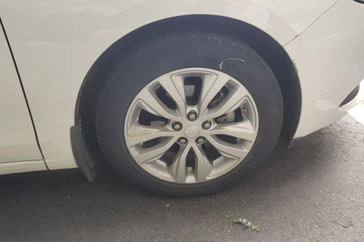 Used Buick GT 2021 Revised Version Flagship 1.5L Automatic Elite Edition Right Front Wheel Hub