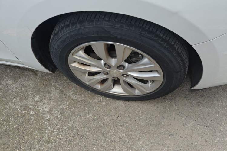 Used Buick GT 2021 Exemplar 1.5L Automatic Elite Version Right Front Wheel Hub