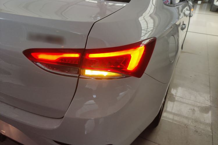 Used Buick GT 2021 Revised Version Flagship 1.5L Automatic Elite Edition Right Rear Taillight