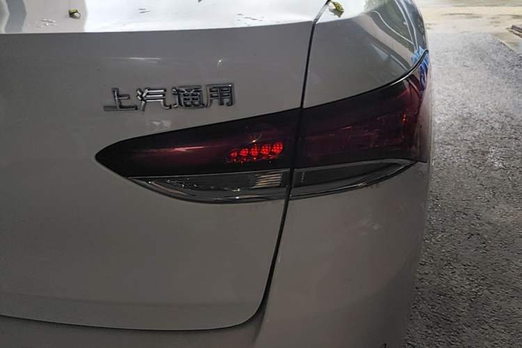 Used Buick GT 2021 Revised Version Flagship 1.5L Automatic Elite Edition Right Rear Taillight