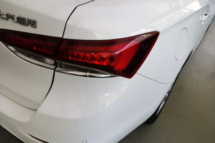 Used Buick GT 2021 Revised Version Flagship 1.5L Automatic Elite Edition Right Rear Taillight