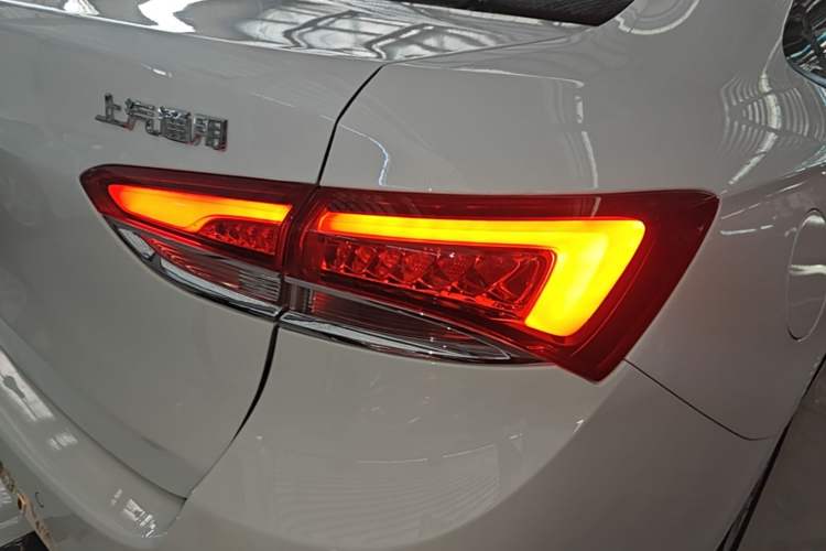 Used Buick GT 2021 Revised Version Flagship 1.5L Automatic Entry-Level Trim Right Rear Taillight
