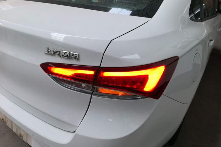 Used Buick GT 2021 Revised Version Flagship 1.5L Automatic Elite Edition Right Rear Taillight